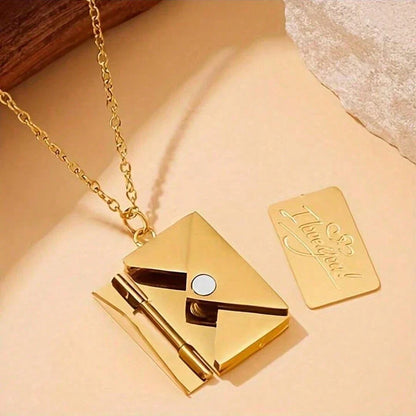 Collar de sobre con letra personalizada