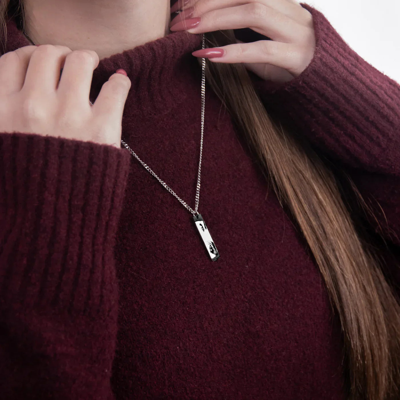 Collar personalizado con grabado de ojo